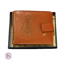 Cartera escudo grabado